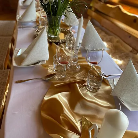 Dom Na Strome V Panorama Parku *