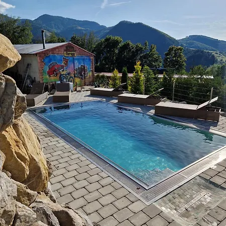 Appartamento Dom Na Strome V Panoráma Parku Nezbudska Lucka