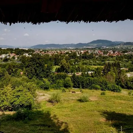 Dom Na Strome V Panorama Parku 公寓 *