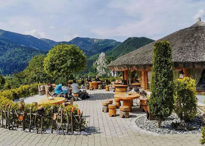 Dom Na Strome V Panoráma Parku Óváralja